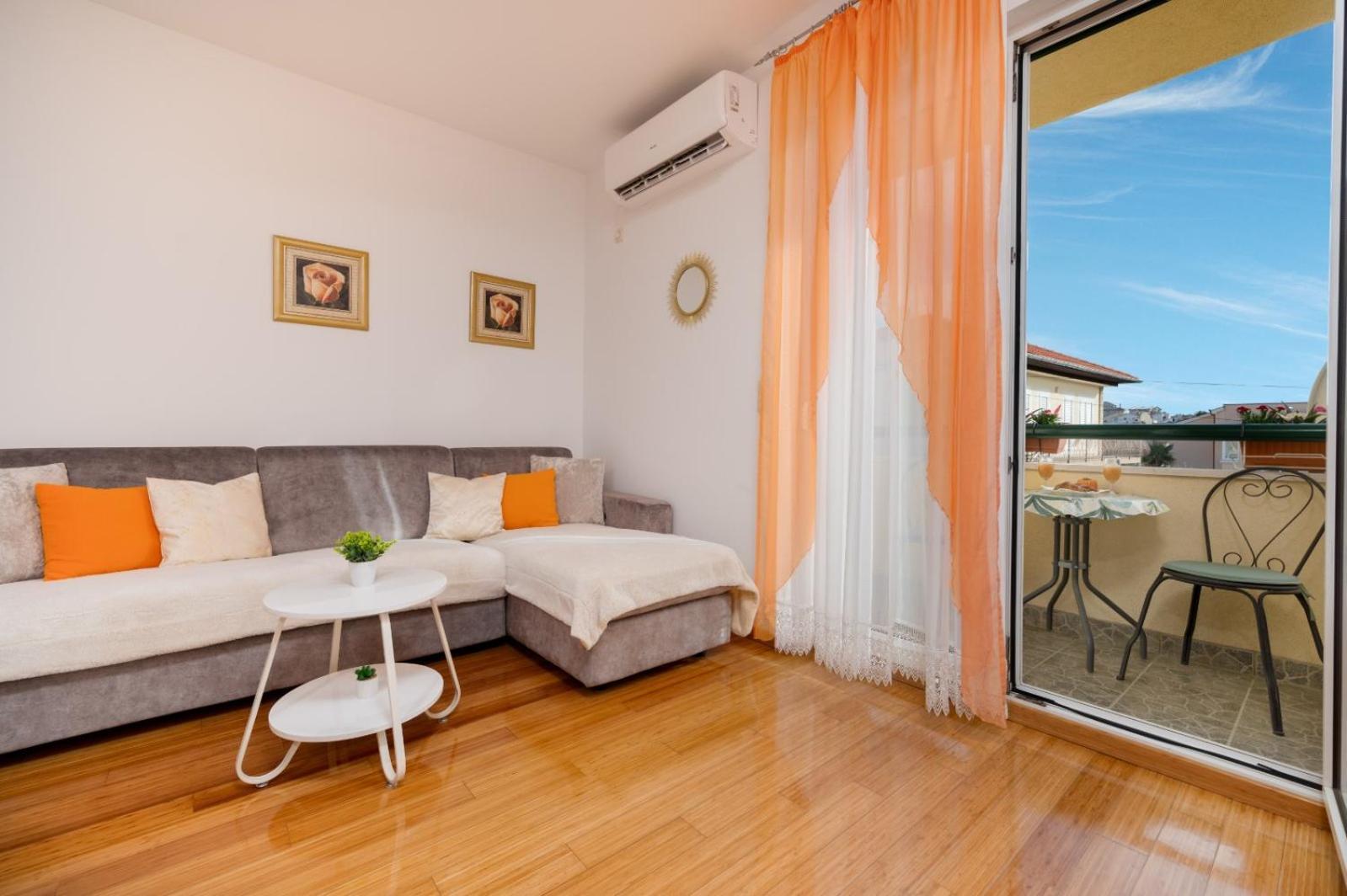 Apartment Anita Трогир Экстерьер фото